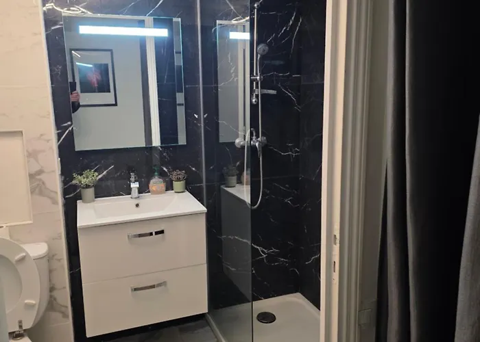 아파트 Au Calme Proche De La *